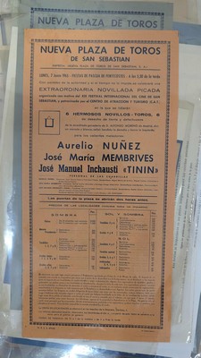 ENSEMBLE DE TROIS CARTONS A DESSINS noirs...